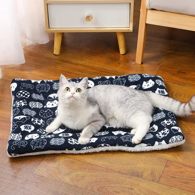 Thicken Cat/Dog Mat Breathable Flannel Cat Sleeping Mat Soft Dog Cushion for Small Dog/Cat Winter Warm Cat Blanket